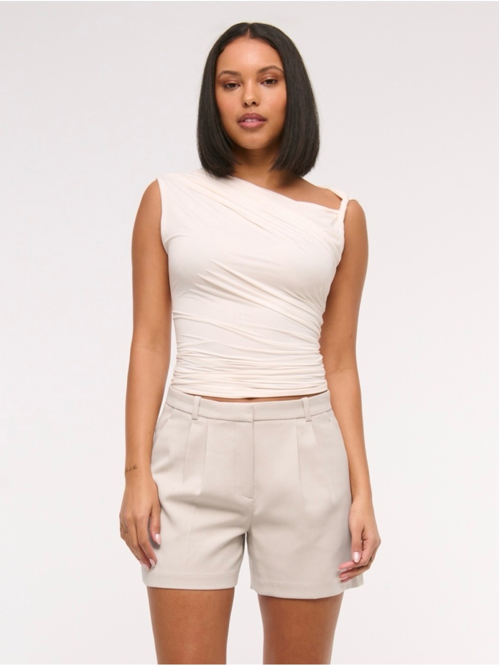 Abercrombie Sloane Women’s Tailored Shorts Beige 30